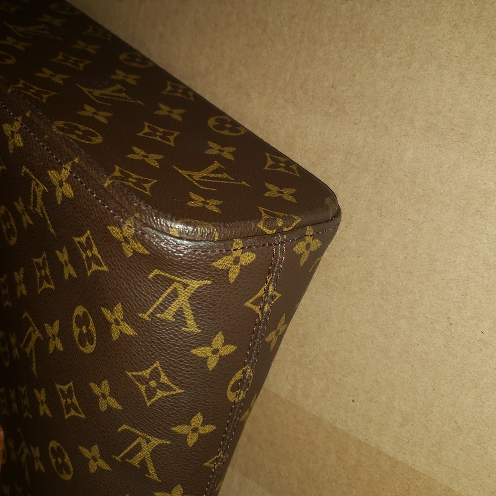 LV Luco Tote EUC Pocket Protector for Minor Peeling - Picture 12 of 17